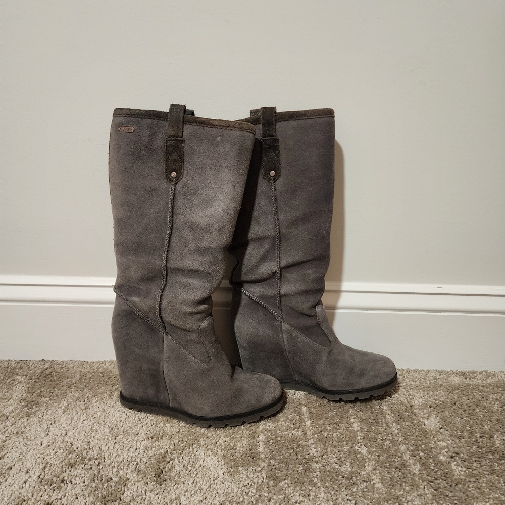 Ugg Soleil Womens Wedge boot